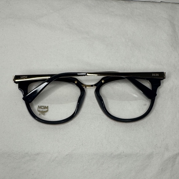 MCM Gold Textured Accessory - Picture 4 of 16